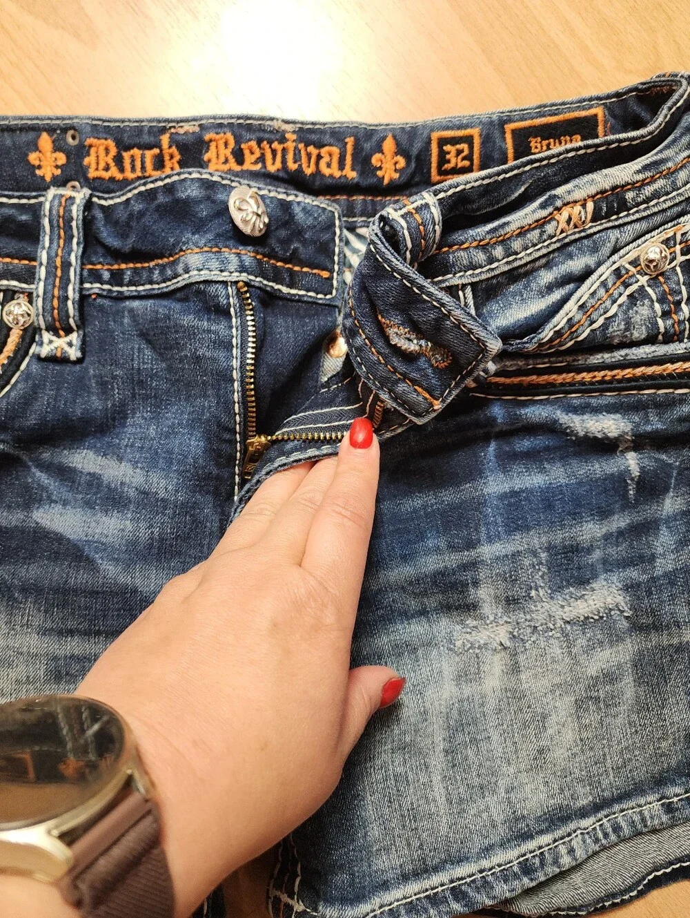 Rock Revival Bruna Denim Shorts Embellished Fleur de Lis Pockets Women's Size 32